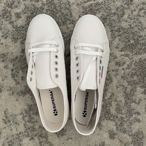 BRAND NEW (with tags and box) W 10 White Superga